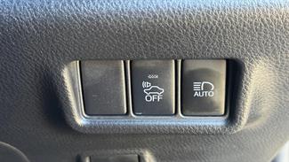 2017 Toyota C-HR - Thumbnail
