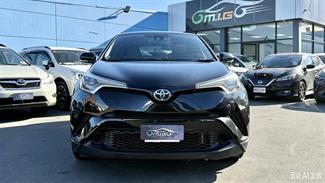 2017 Toyota C-HR - Thumbnail