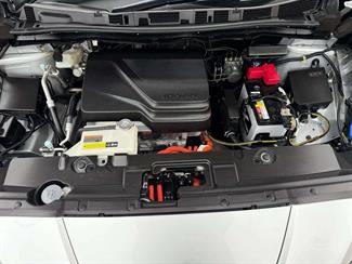 2018 Nissan Leaf - Thumbnail