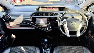 2015 Toyota Aqua - Thumbnail