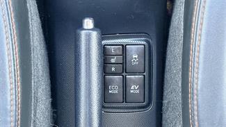 2015 Toyota Aqua - Thumbnail