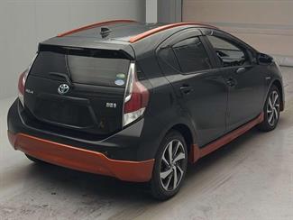 2015 Toyota Aqua - Thumbnail