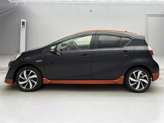 2015 Toyota Aqua - Thumbnail