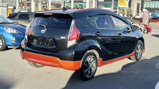 2015 Toyota Aqua - Thumbnail