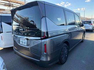 2023 Nissan Serena - Thumbnail