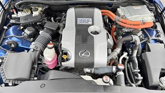 2016 Lexus IS300H - Thumbnail