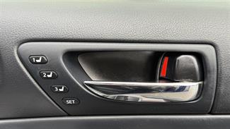 2016 Lexus IS300H - Thumbnail