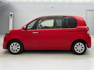 2014 Toyota SPADE - Thumbnail