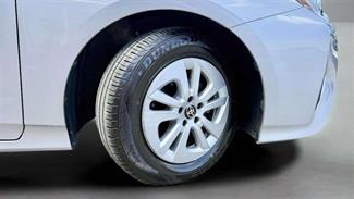 2018 Toyota Prius - Thumbnail