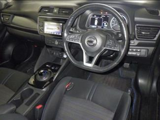 2018 Nissan Leaf - Thumbnail