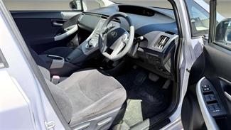 2012 Toyota Prius - Thumbnail