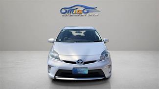 2012 Toyota Prius - Thumbnail