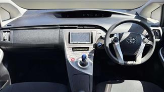 2012 Toyota Prius - Thumbnail