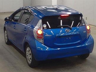 2012 Toyota Aqua - Thumbnail