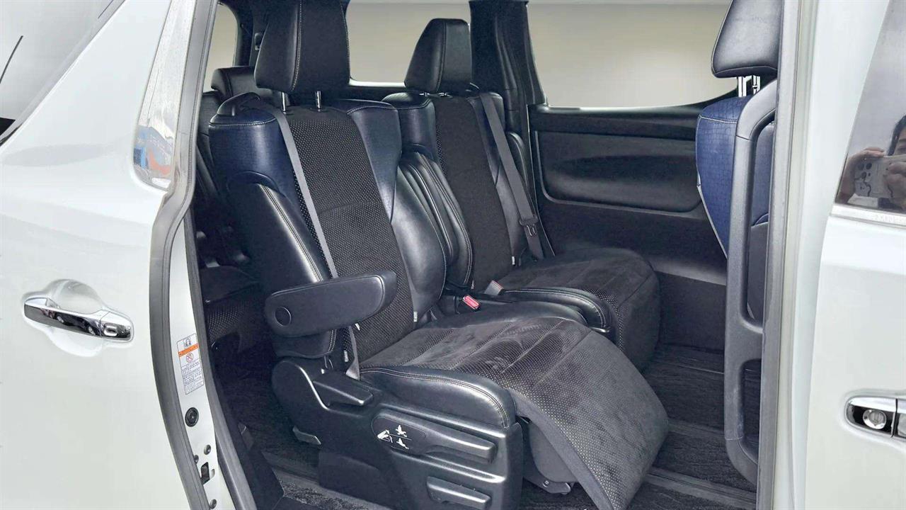 2018 Toyota Vellfire