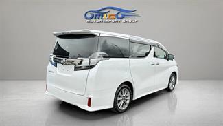 2018 Toyota Vellfire - Thumbnail
