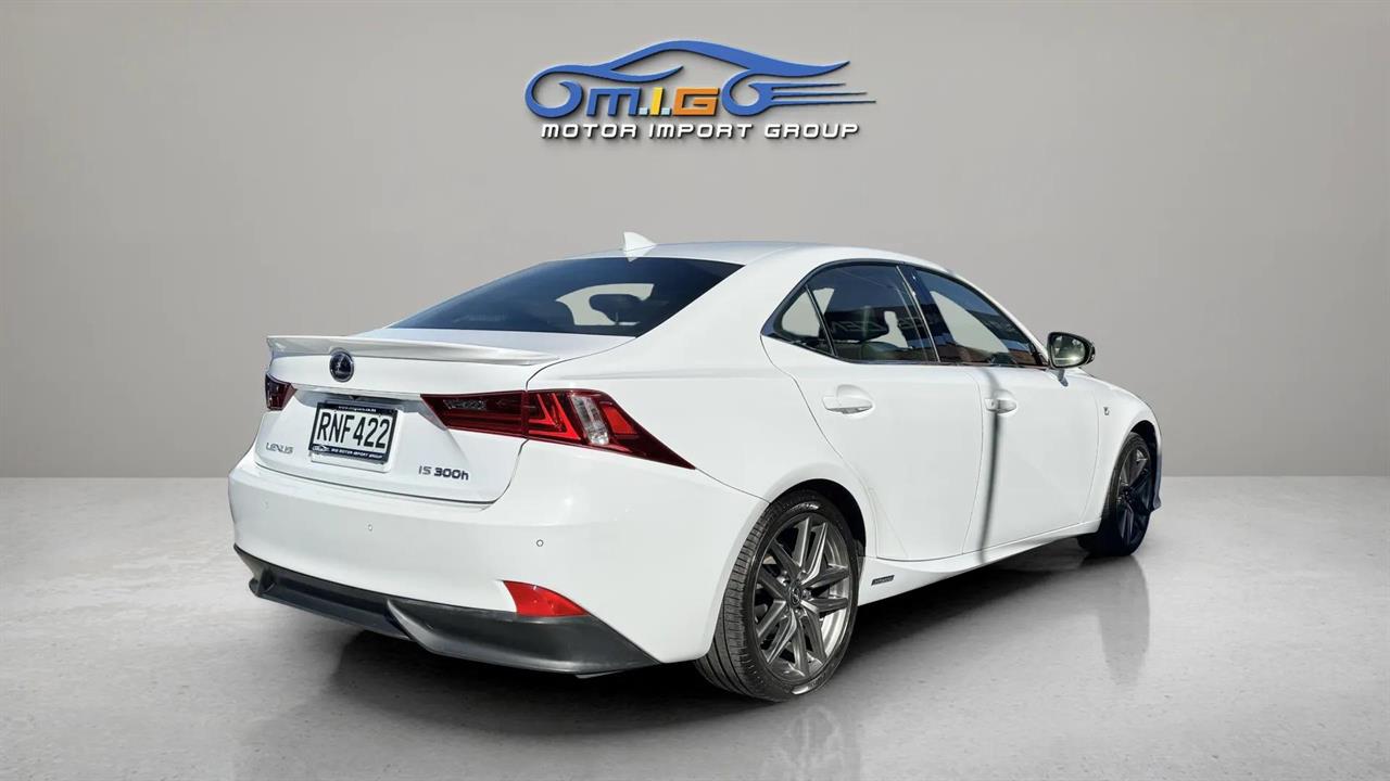 2013 Lexus IS 300H