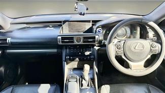 2013 Lexus IS 300H - Thumbnail