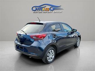 2022 Mazda 2 - Thumbnail