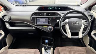 2014 Toyota Aqua - Thumbnail