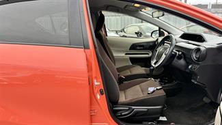2014 Toyota Aqua - Thumbnail