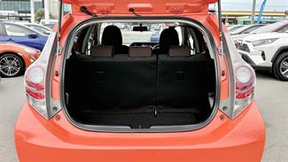 2014 Toyota Aqua - Thumbnail