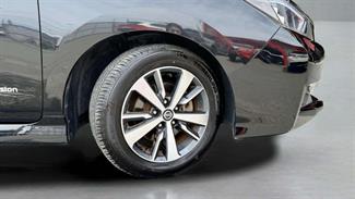 2019 Nissan Leaf - Thumbnail