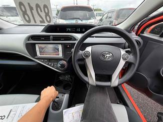 2014 Toyota Aqua - Thumbnail