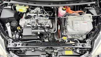 2012 Toyota Aqua - Thumbnail