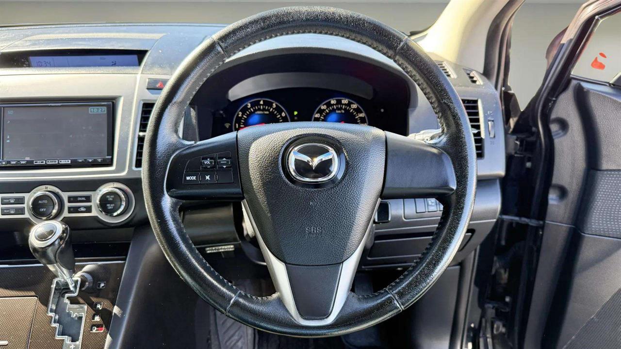 2015 Mazda MPV