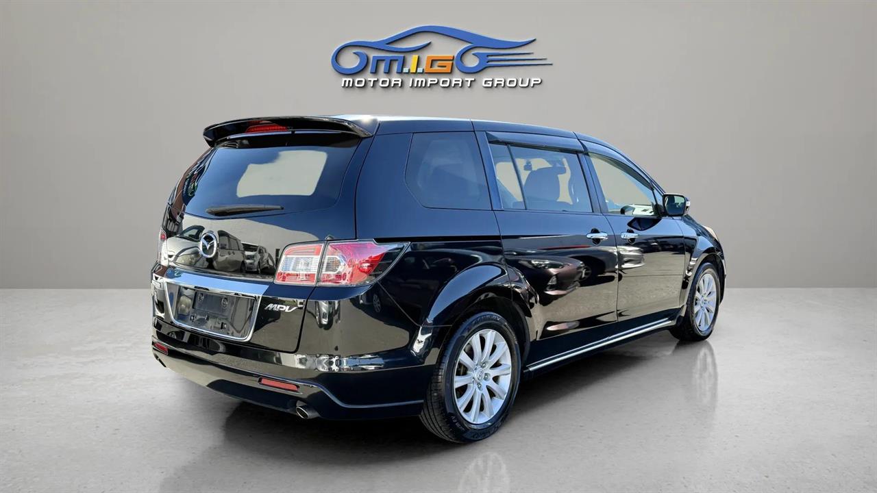 2015 Mazda MPV
