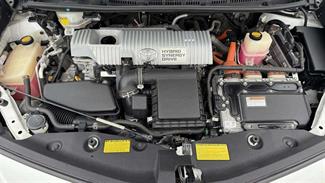 2012 Toyota Prius - Thumbnail