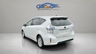 2012 Toyota Prius - Thumbnail