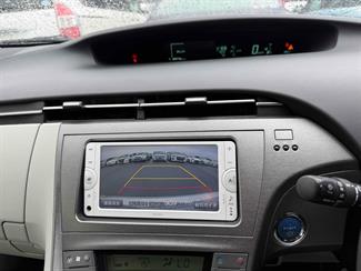 2013 Toyota Prius - Thumbnail