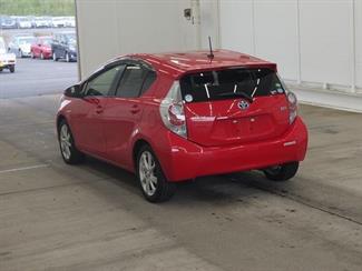 2013 Toyota Aqua - Thumbnail