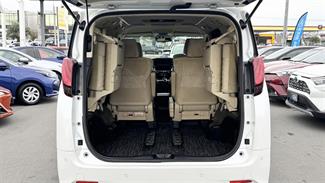 2017 Toyota Alphard - Thumbnail