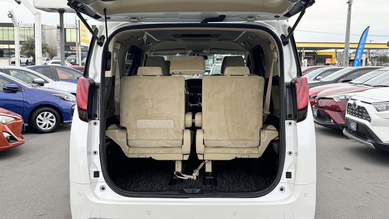 2017 Toyota Alphard