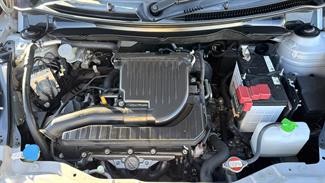 2016 Suzuki Swift - Thumbnail