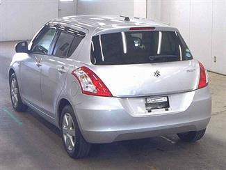 2016 Suzuki Swift - Thumbnail