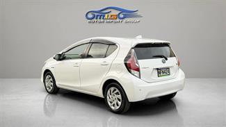 2015 Toyota Aqua - Thumbnail