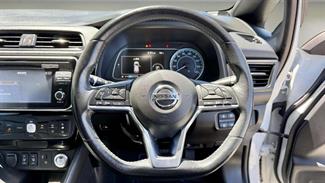 2018 Nissan Leaf - Thumbnail