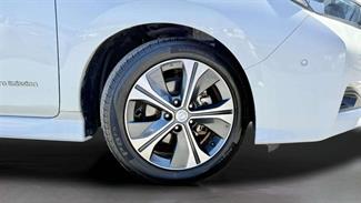 2018 Nissan Leaf - Thumbnail