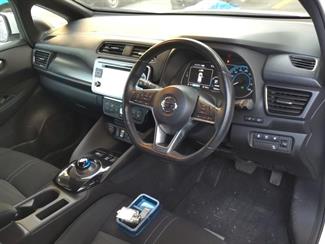 2018 Nissan Leaf - Thumbnail