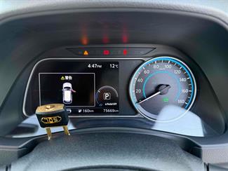 2018 Nissan Leaf - Thumbnail