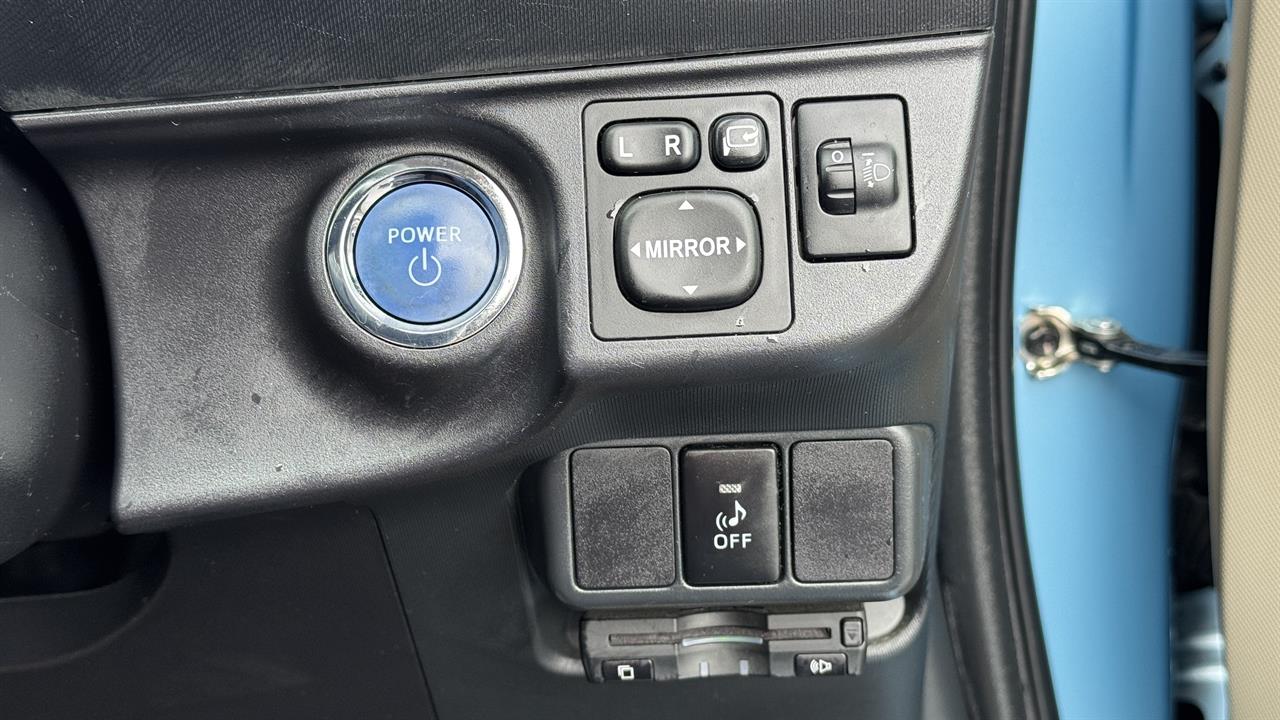 2013 Toyota Aqua