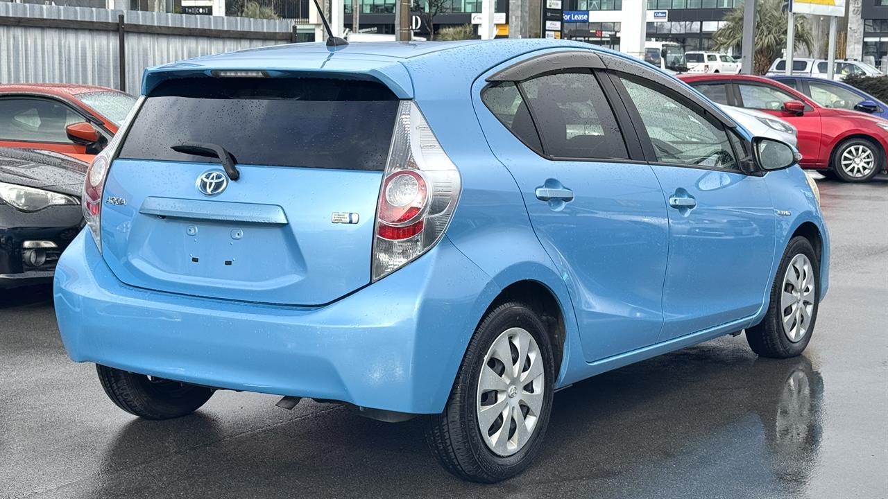 2013 Toyota Aqua
