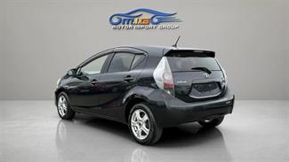 2013 Toyota Aqua - Thumbnail