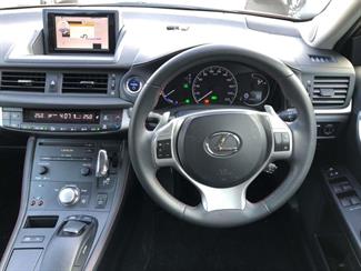 2013 Lexus CT 200H - Thumbnail