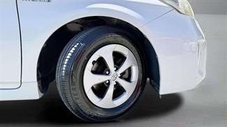 2012 Toyota Prius - Thumbnail