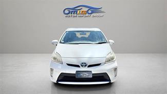 2012 Toyota Prius - Thumbnail